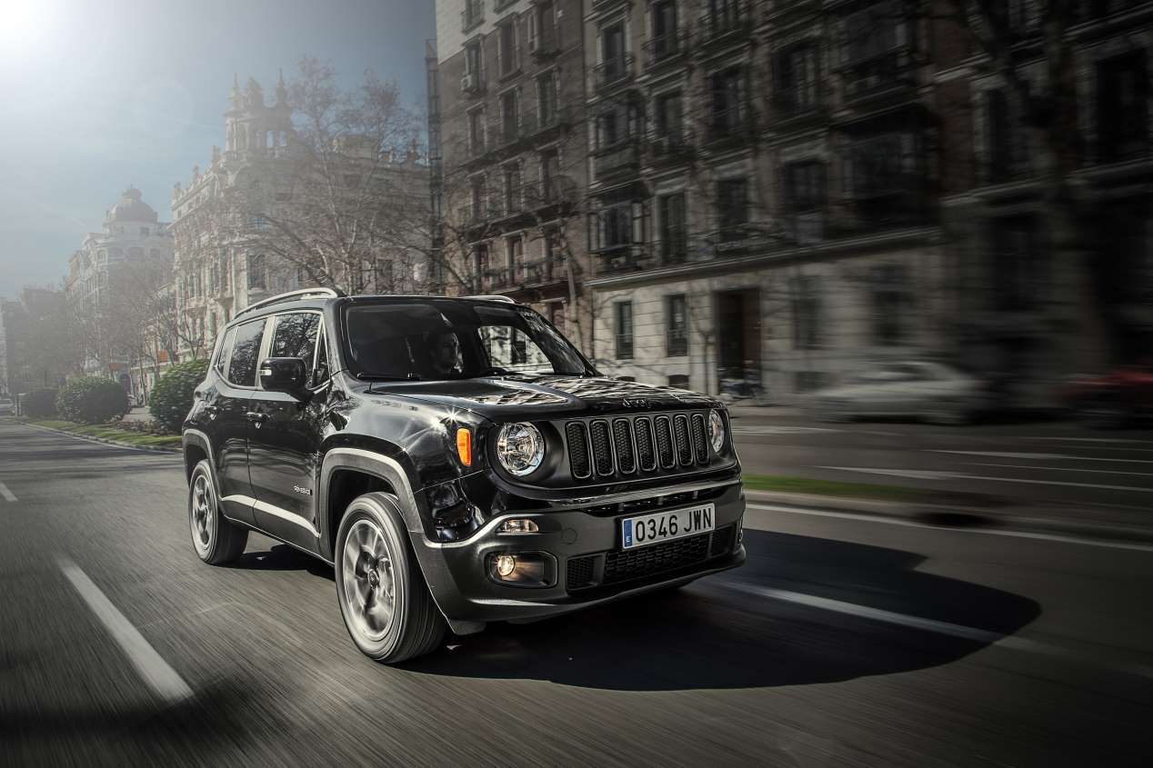 Nuevas ediciones especiales Jeep Renegade Night Eagle II y Deserthawk