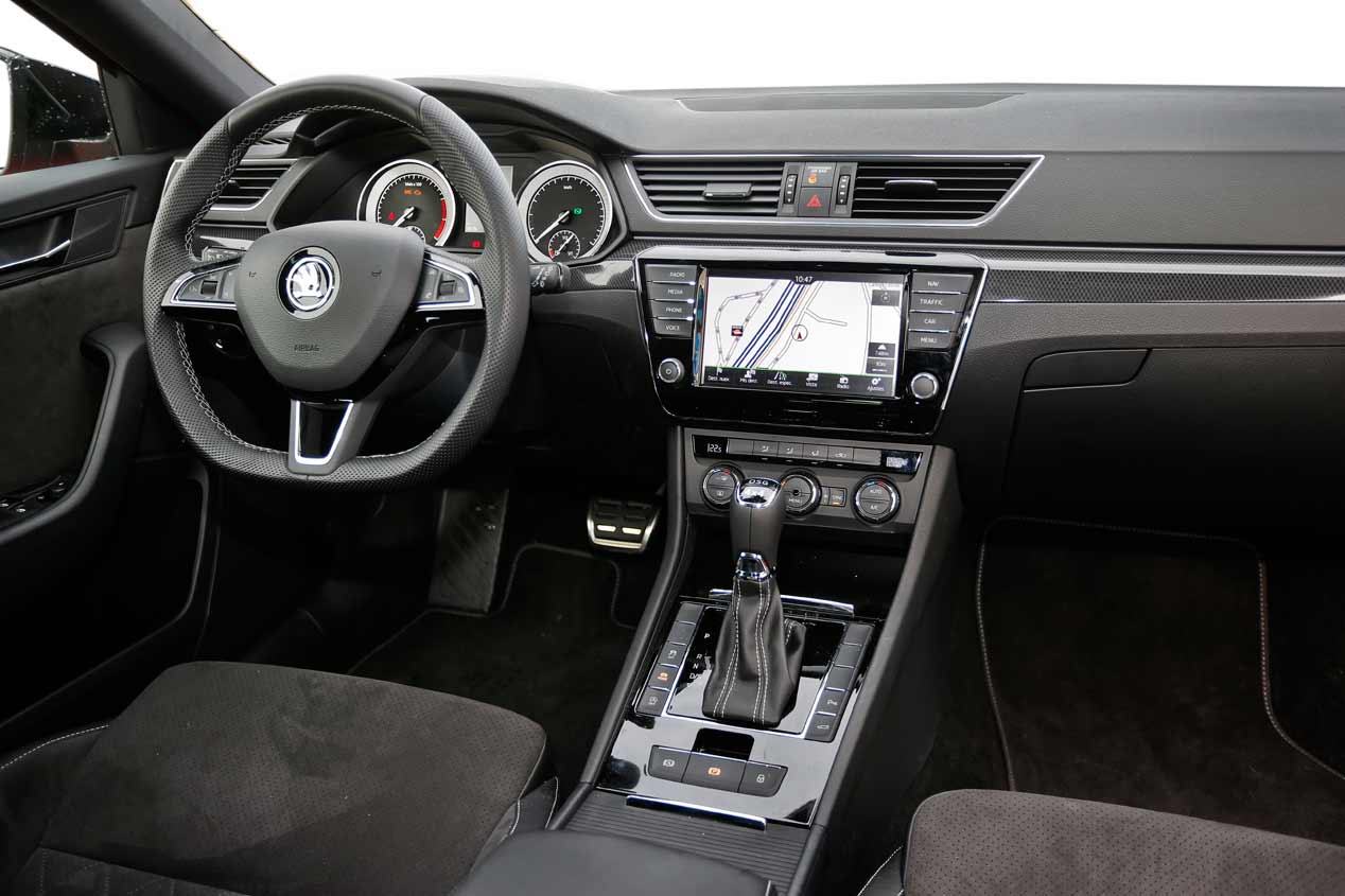 Skoda Superb Combi 2.0 TSI 4x4 Sportline: muy amplio y deportivo