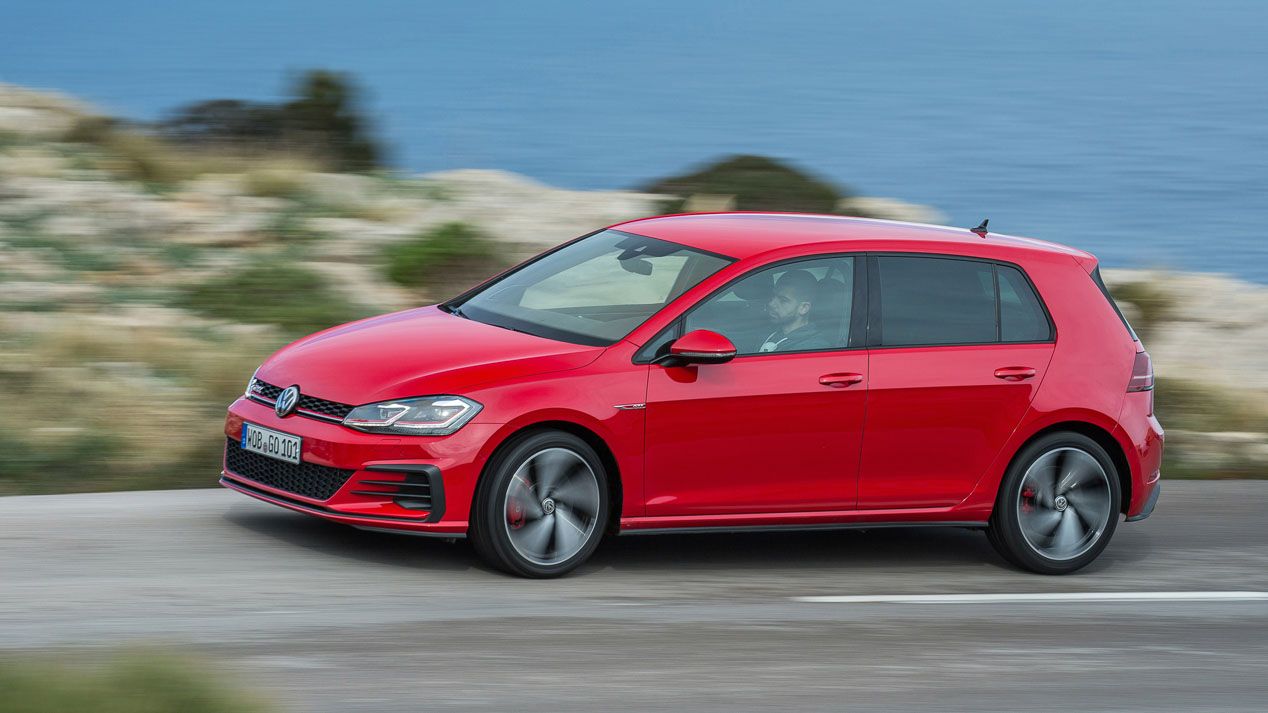 Probamos los Golf más deportivos: GTi Performance y Golf R