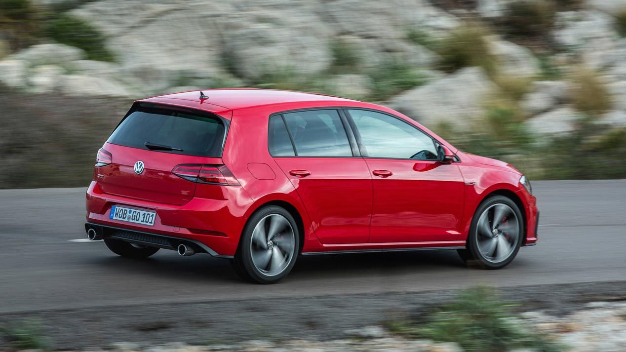 Probamos los Golf más deportivos: GTi Performance y Golf R