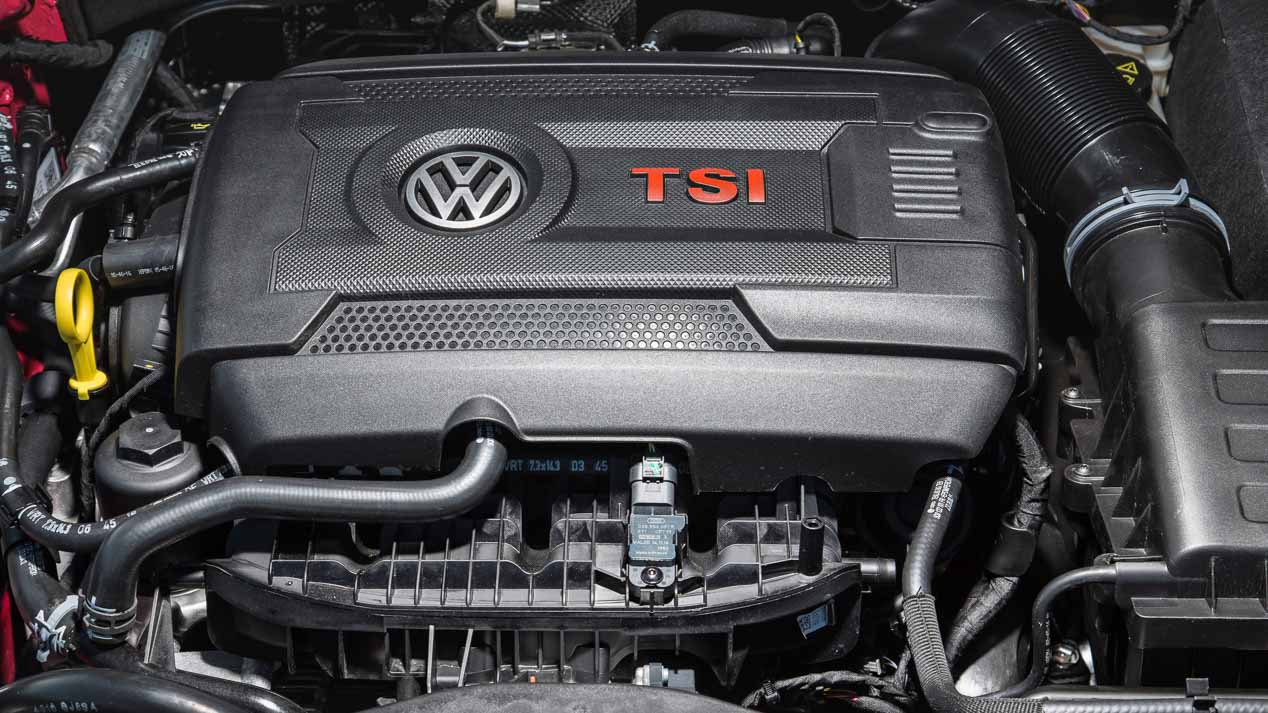 Probamos los Golf más deportivos: GTi Performance y Golf R