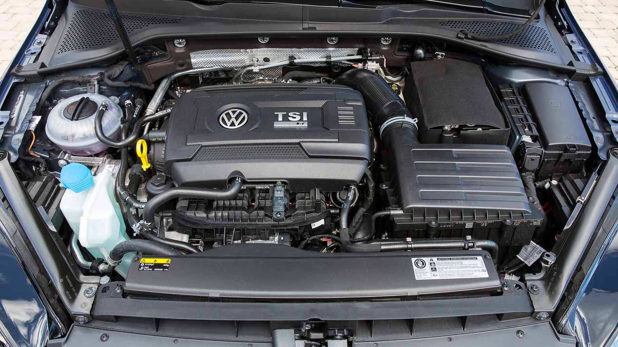 Probamos los Golf más deportivos: GTi Performance y Golf R