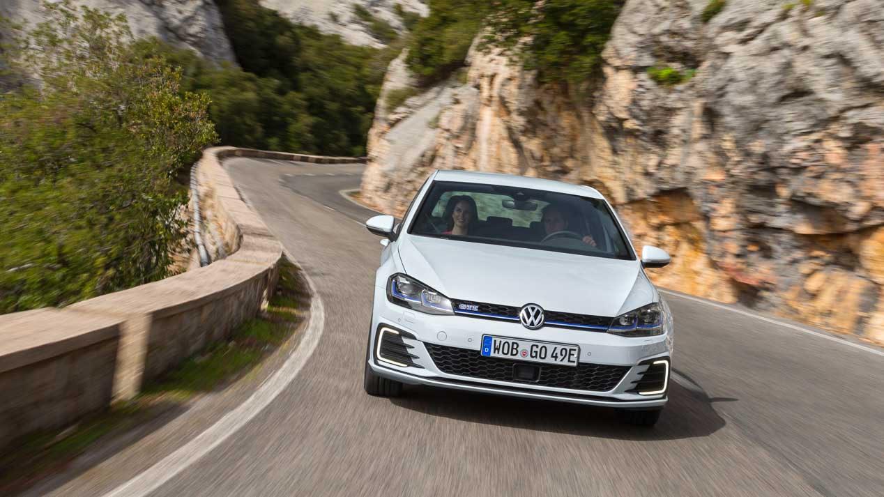VW e-Golf y Golf GTE, probamos los Golf más eficientes