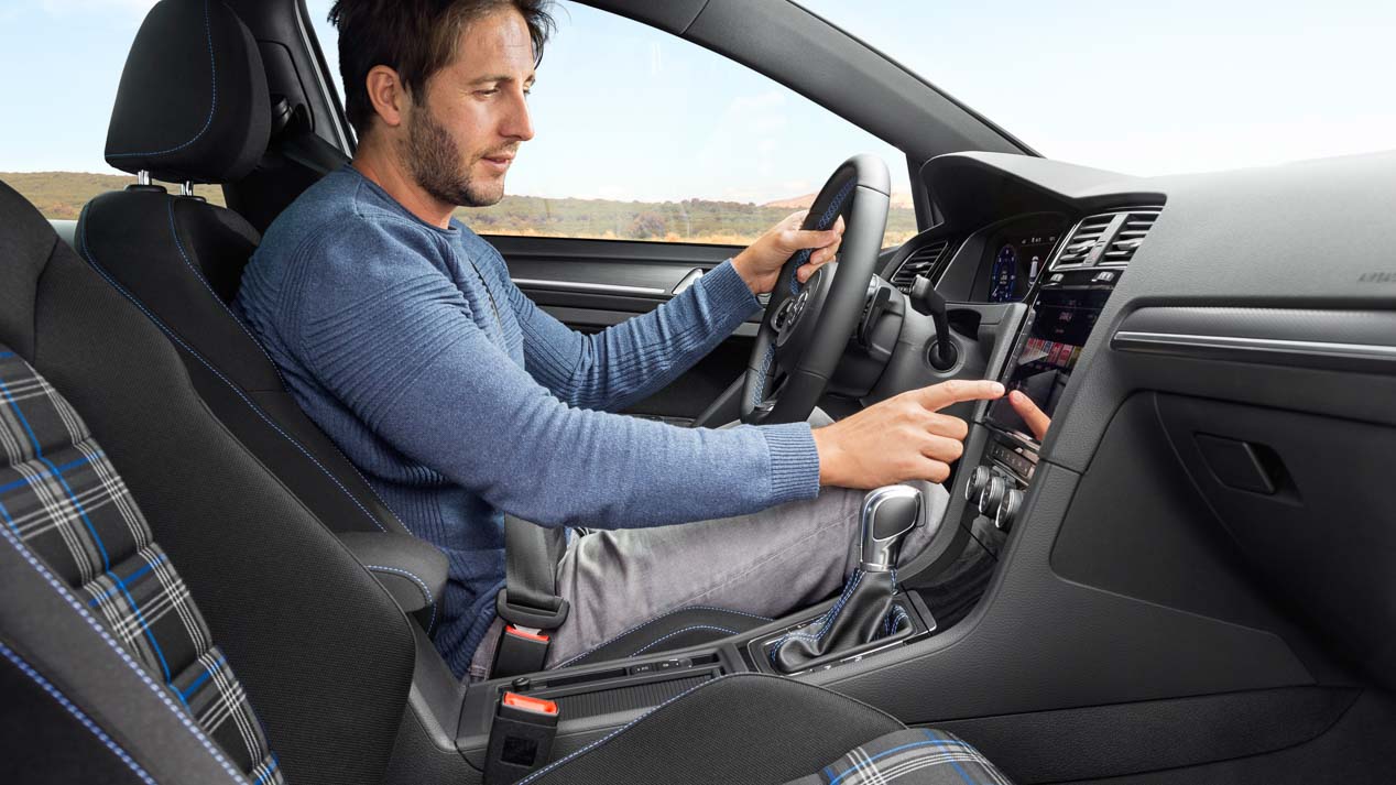 VW e-Golf y Golf GTE, probamos los Golf más eficientes