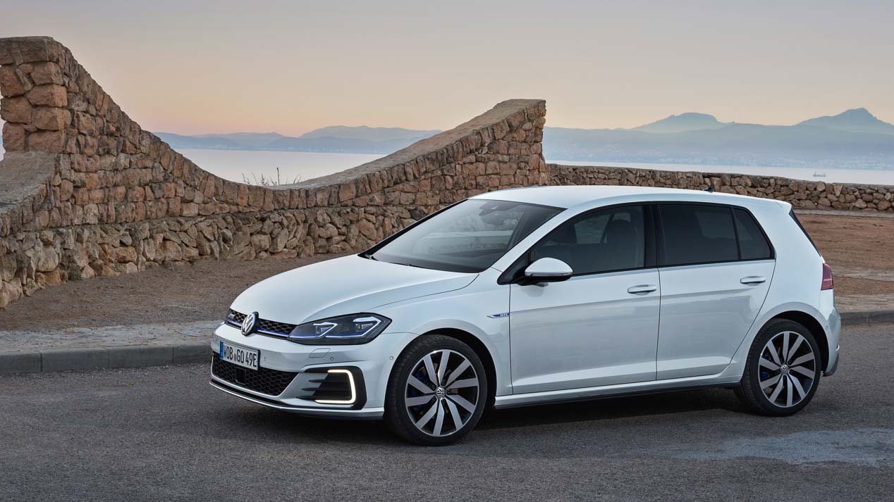 VW e-Golf y Golf GTE, probamos los Golf más eficientes