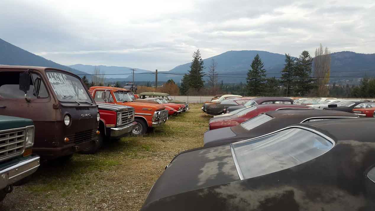 A la venta una casa con 340 coches