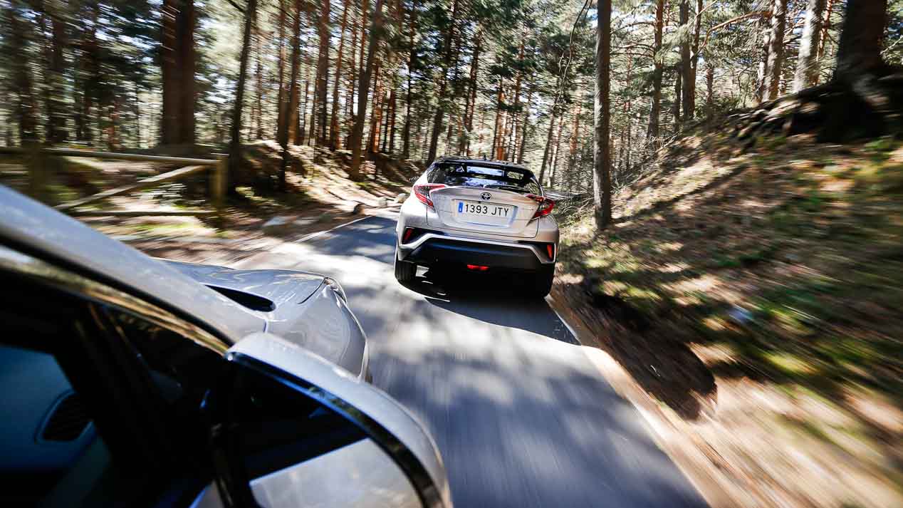 Kia Niro vs Toyota C-HR: SUV, híbridos y muy originales