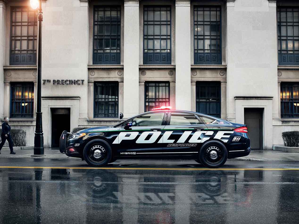 Ford Police Responder Hybrid Sedan y Nissan Copzilla, los futuros coches patrulla de la policía estadounidense