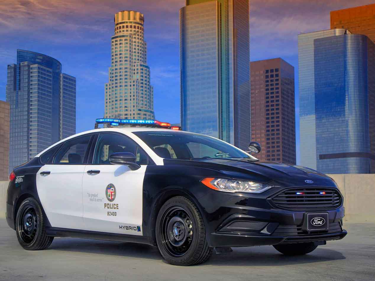 Ford Police Responder Hybrid Sedan y Nissan Copzilla, los futuros coches patrulla de la policía estadounidense