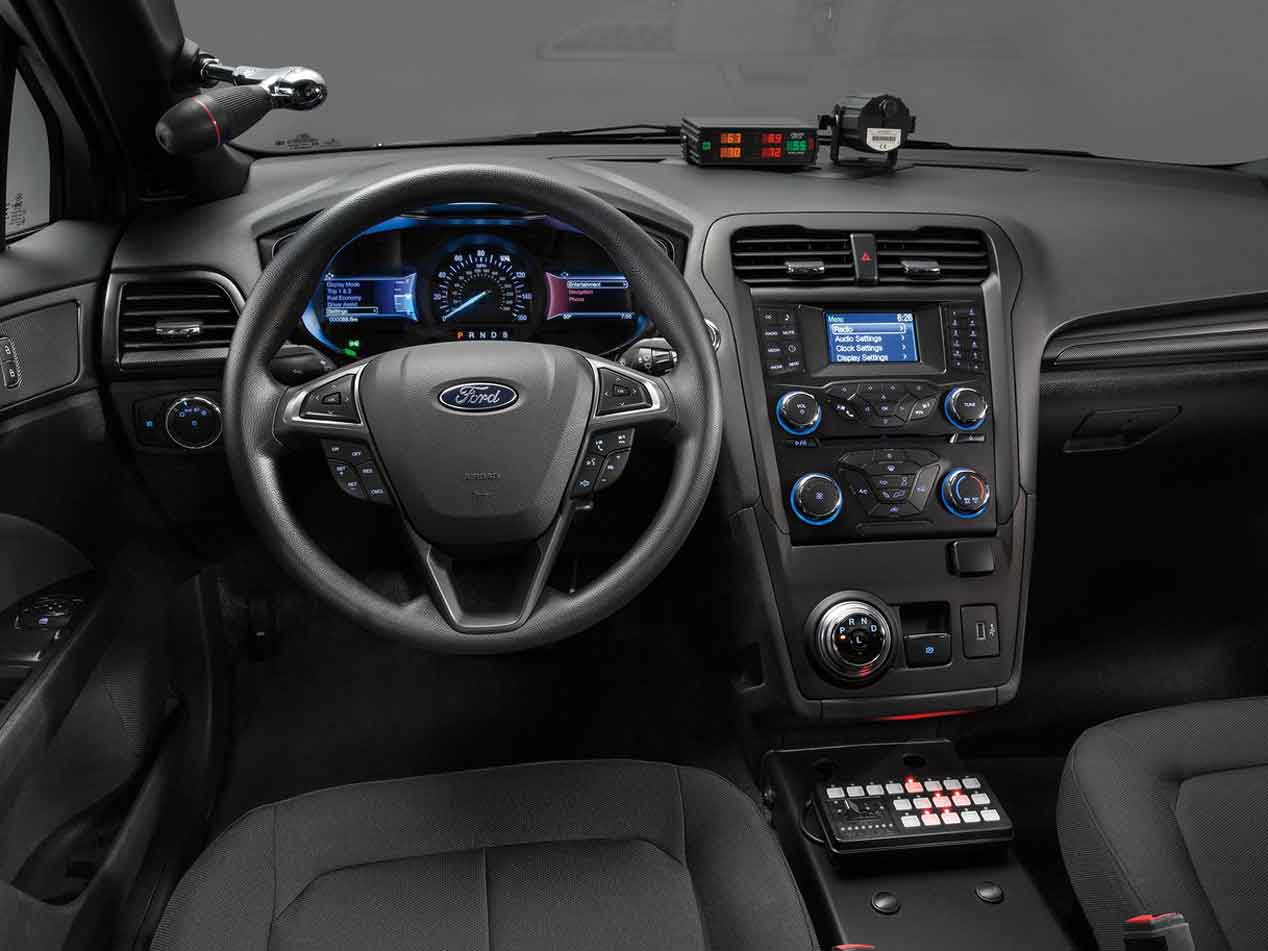 Ford Police Responder Hybrid Sedan y Nissan Copzilla, los futuros coches patrulla de la policía estadounidense