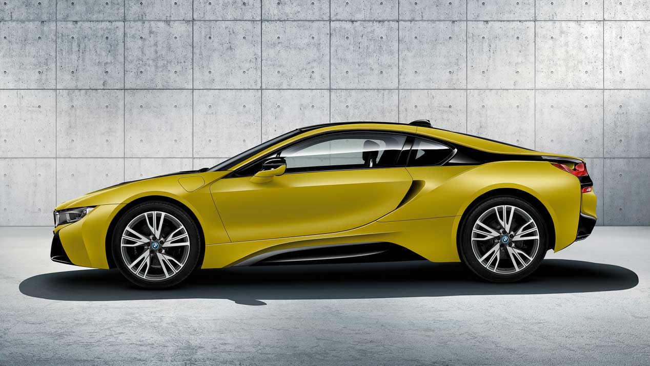BMW desvela el i8 Protonic Frozen Yellow y el Serie 5 de batalla larga