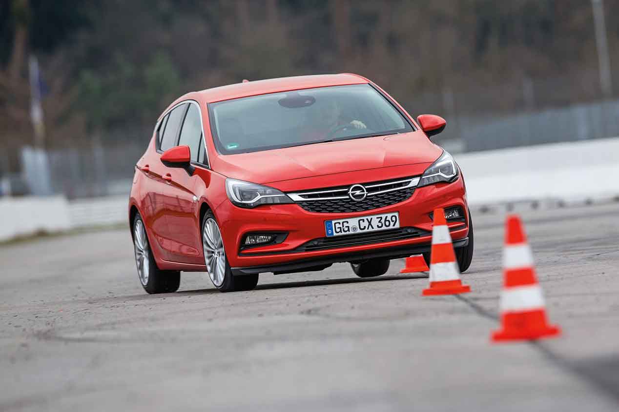 Todos contra todos: Honda Civic, Hyundai i30, Opel Astra y Volkswagen Golf  en un duelo de compactos
