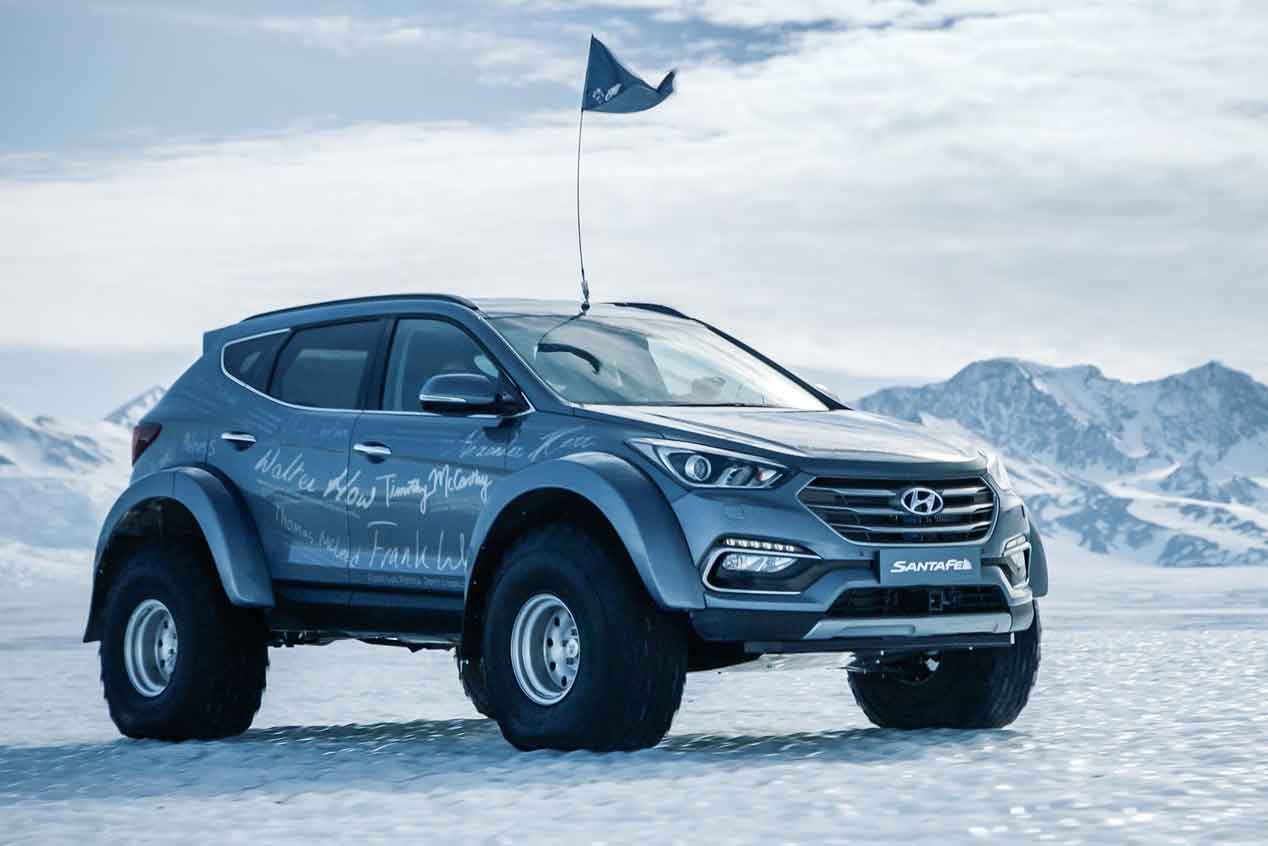 El coche que cruzó los hielos de la Antártida