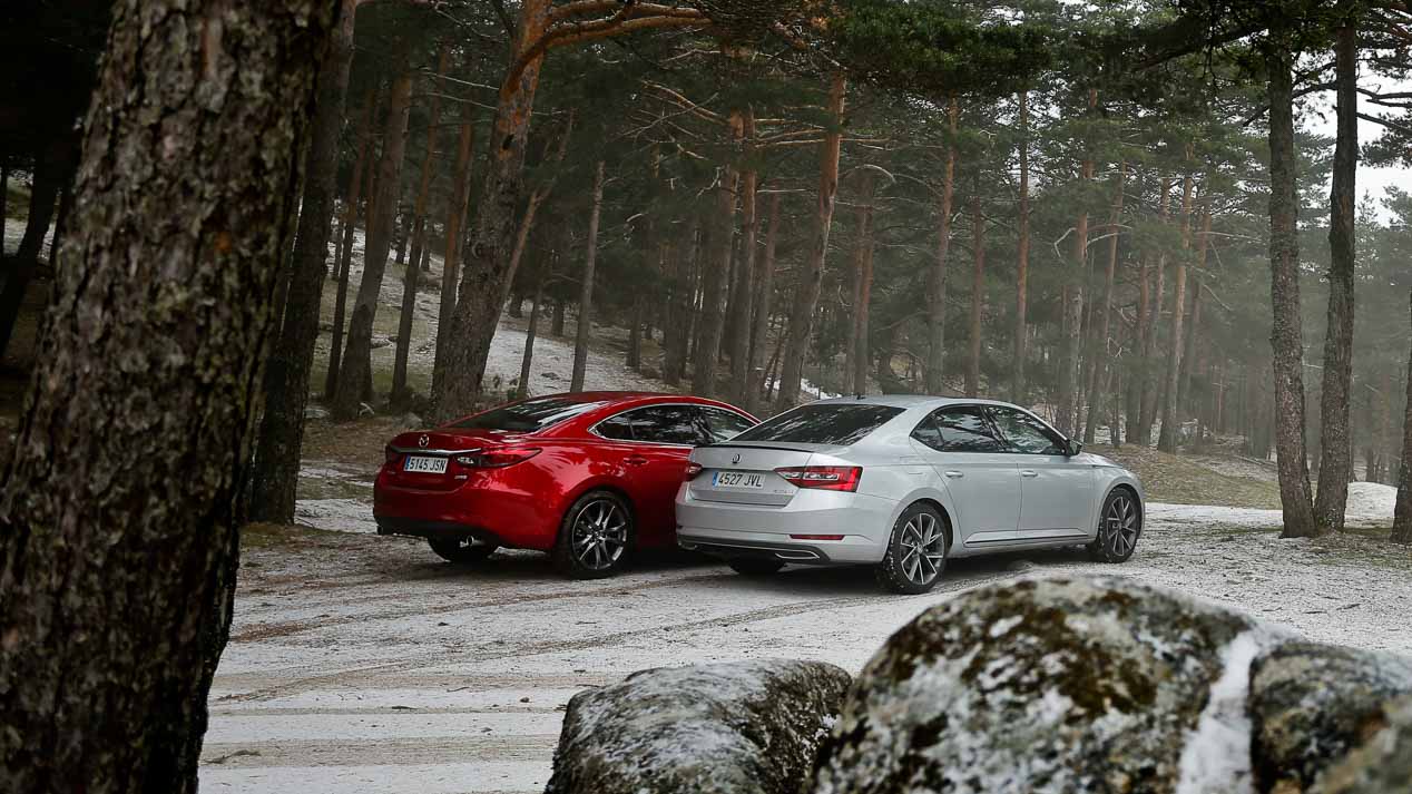 Comparativa: Mazda 6 2.5 Skyactiv-G vs Skoda Superb 1.8 TSI
