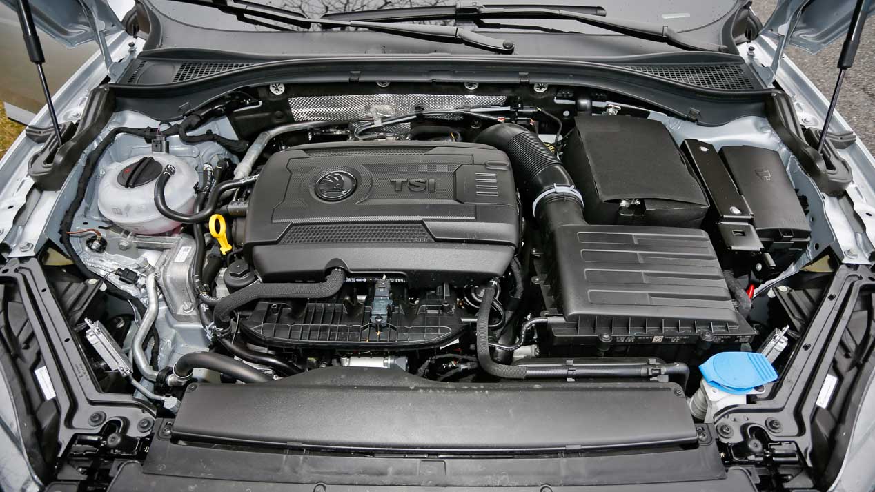 Comparativa: Mazda 6 2.5 Skyactiv-G vs Skoda Superb 1.8 TSI