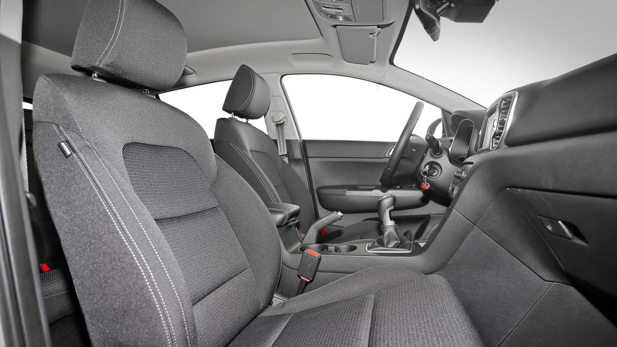 Comparativa: Kia Sportage 1.7 CRDi vs Peugeot 3008 1.6 BlueHDi vs Renault Kadjar 1.5 dCi