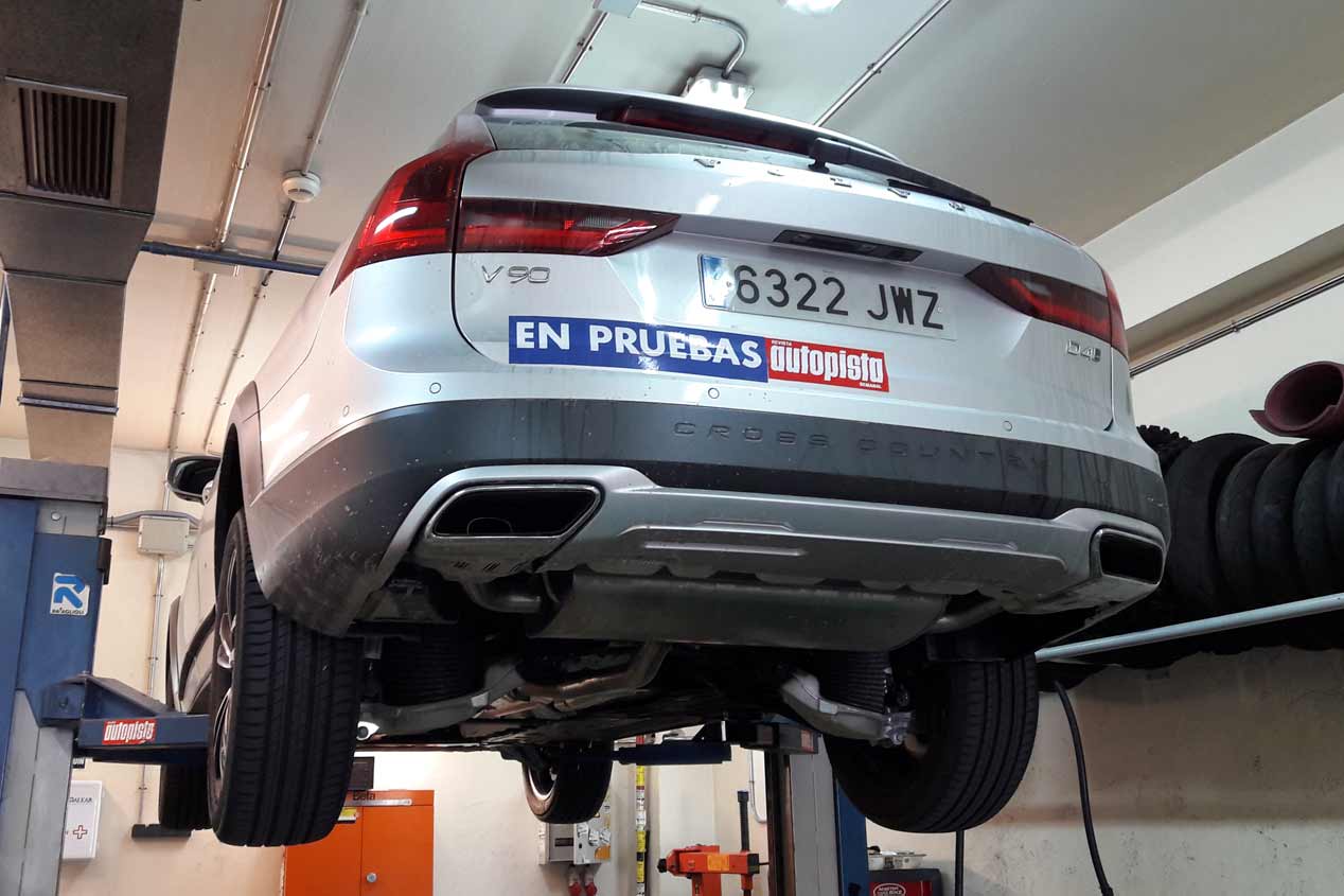 Volvo V90 Cross Country D4 AWD, a prueba