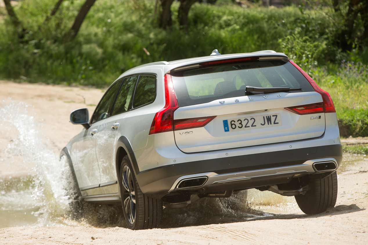 Volvo V90 Cross Country D4 AWD, a prueba
