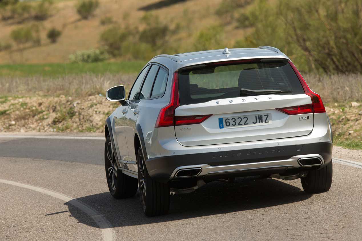 Volvo V90 Cross Country D4 AWD, a prueba