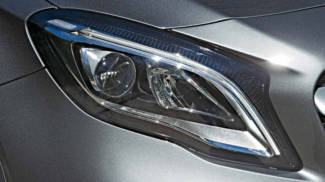Comparativa: Mercedes GLA 200d vs Toyota C-HR