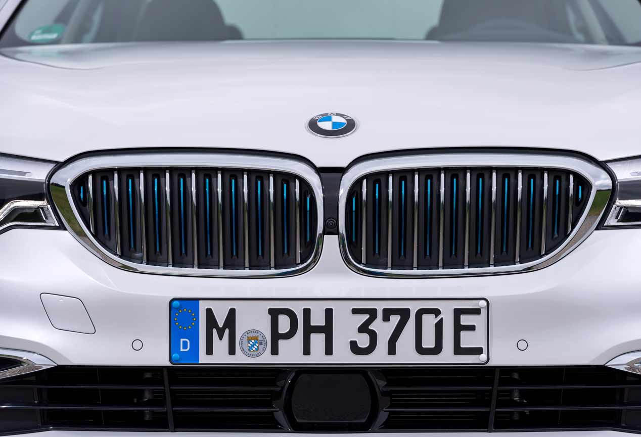 A prueba los BMW M550i xDrive y 530e iPerformance