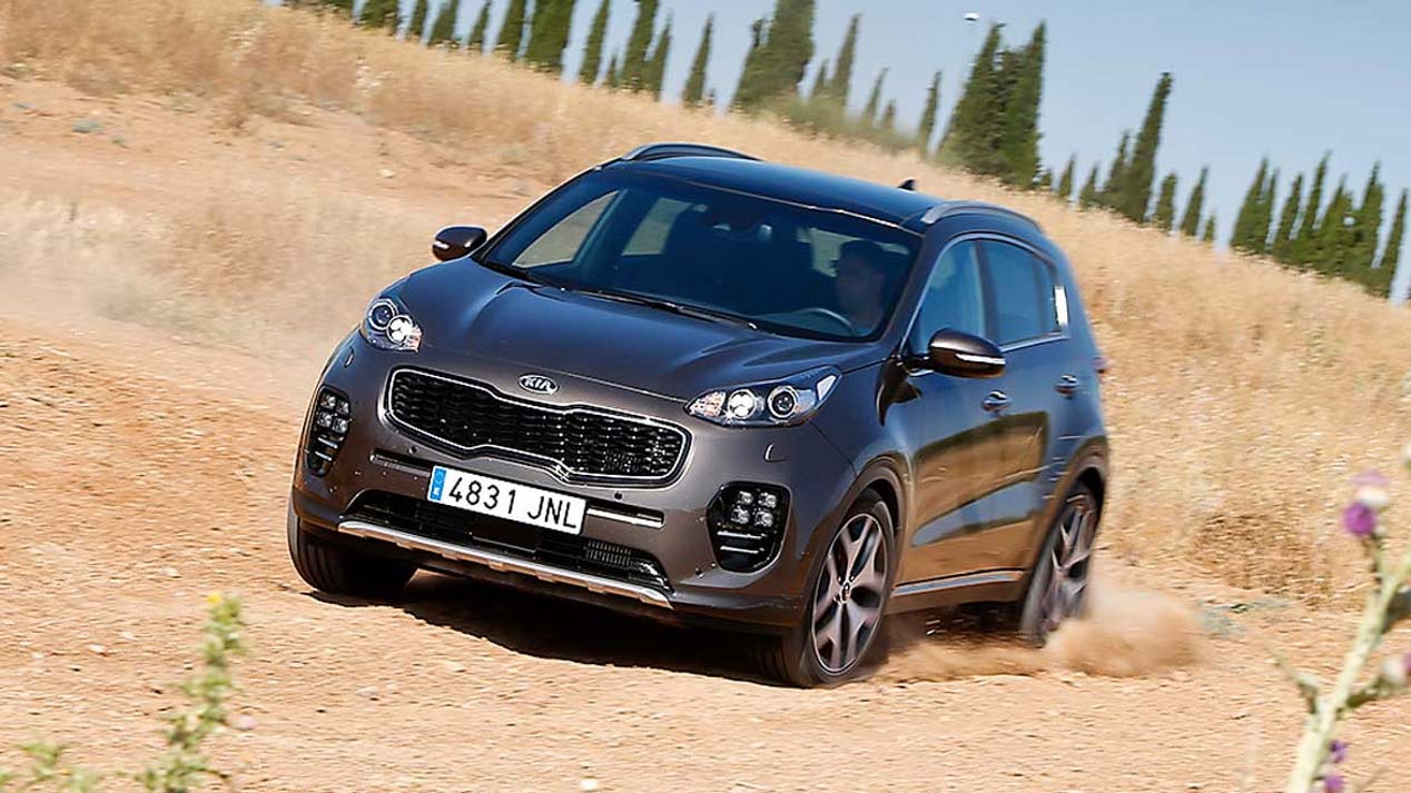 Los coches y los SUV líderes de ventas en España (abril)
