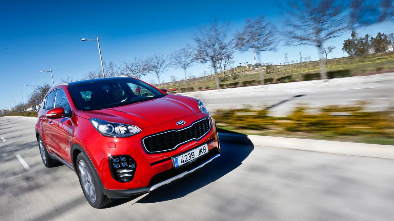 Los coches y los SUV líderes de ventas en España (abril)