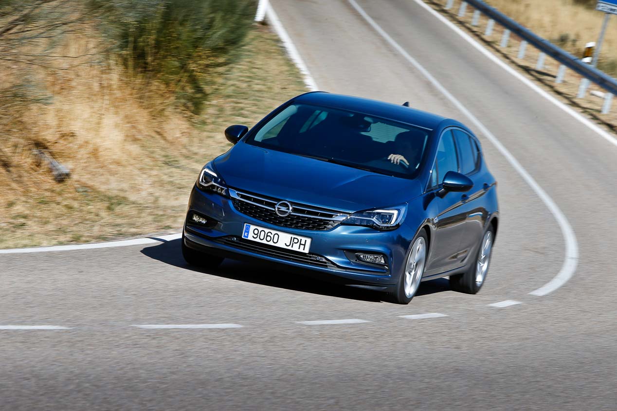 Los coches y los SUV líderes de ventas en España (abril)