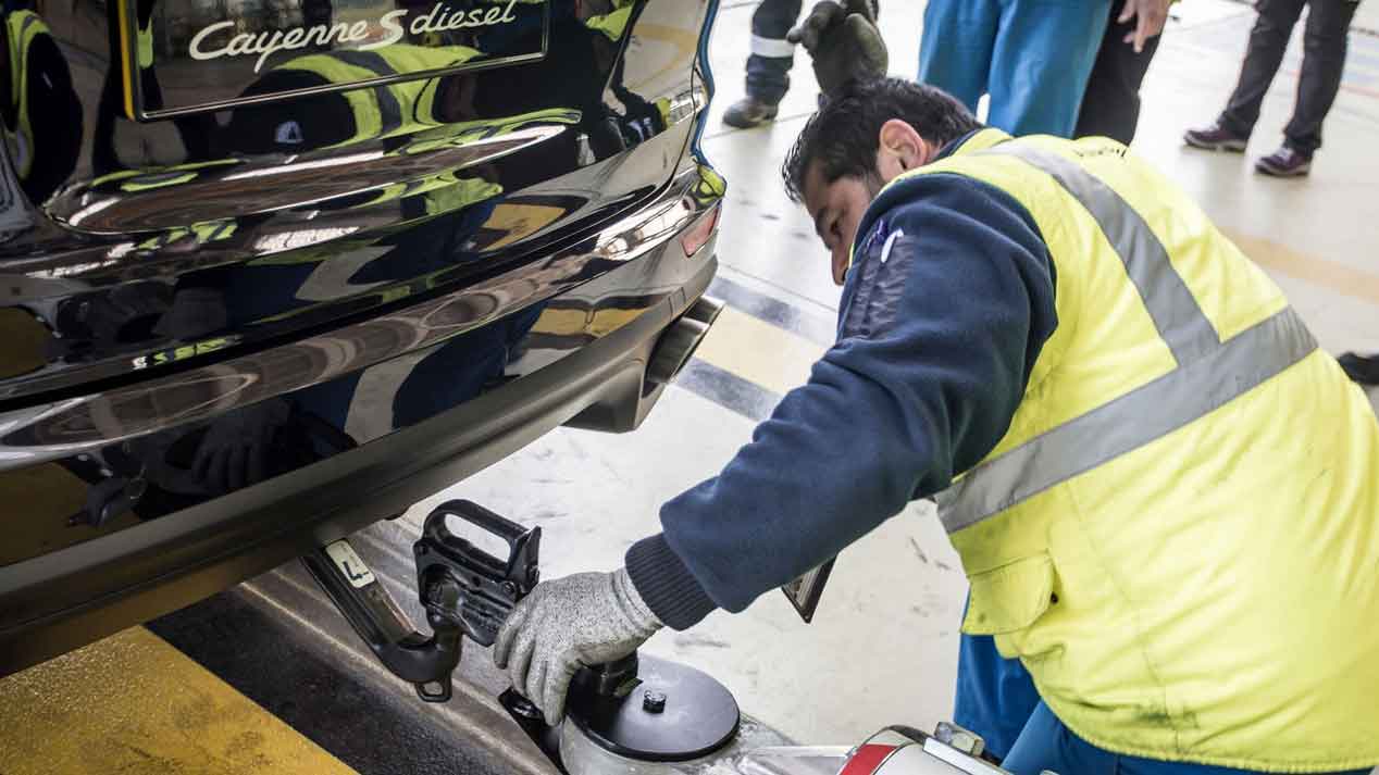 ¿Puede un Porsche Cayenne remolcar un avión de 285 toneladas?
