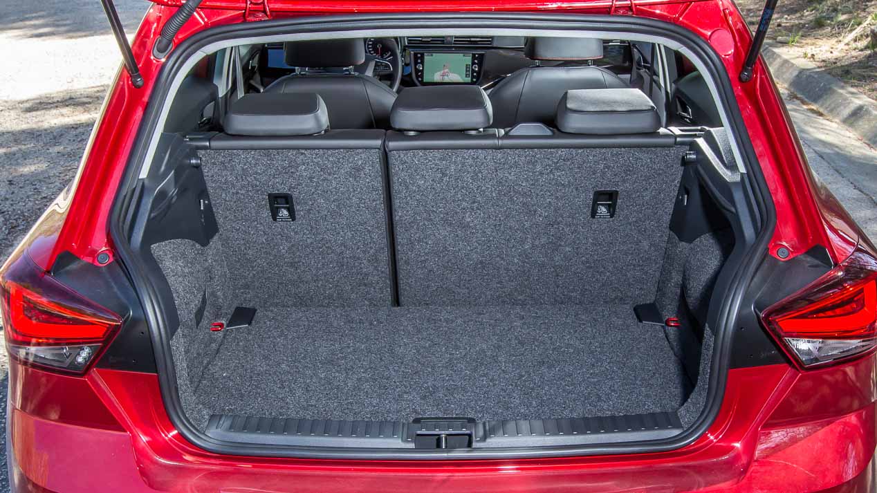 Seat Ibiza 2017 y VW Polo, frente a frente