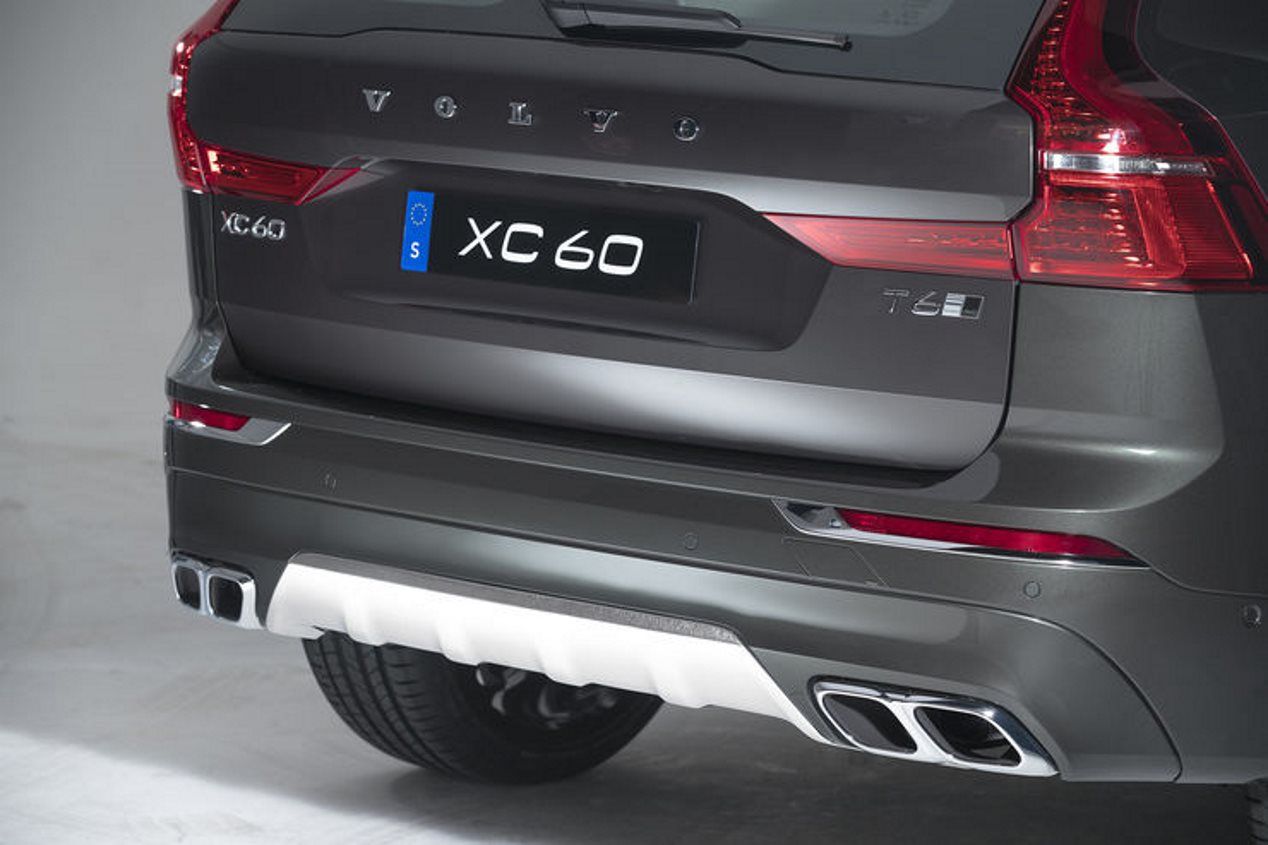 Duelo: el nuevo Volvo XC60 vs el inédito Range Rover Velar