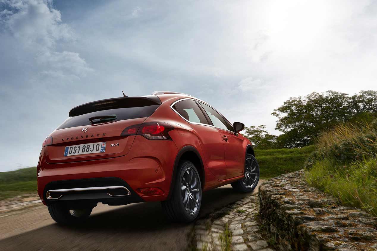 DS 4 Crossback: color mate para toda la gama