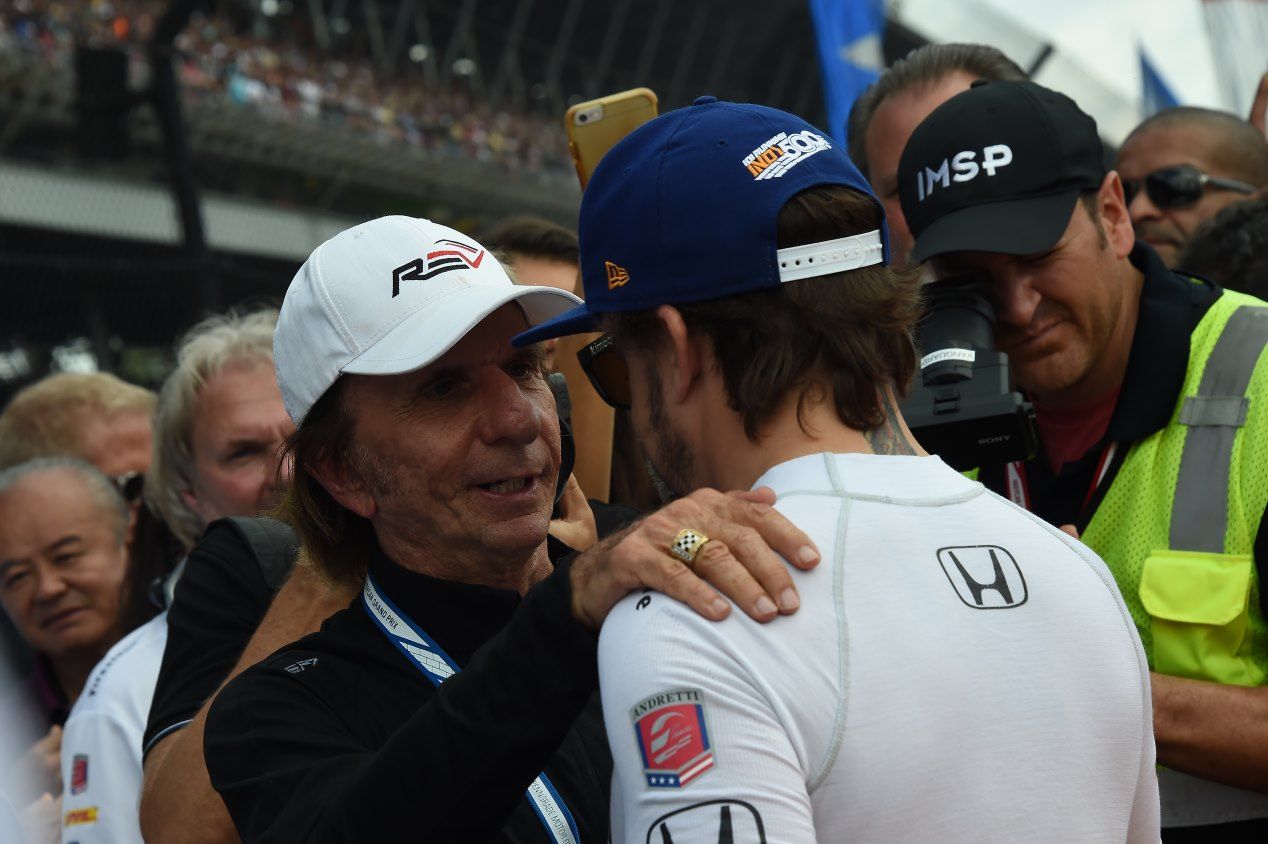 500 Millas de Indianápolis: Alonso, fuera de carrera al romper el motor