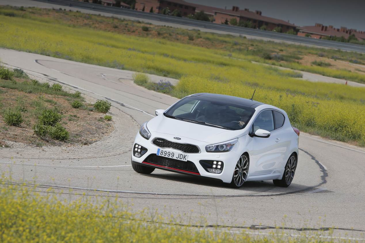 Los 10 coches deportivos más divertidos por menos de 30.000 euros