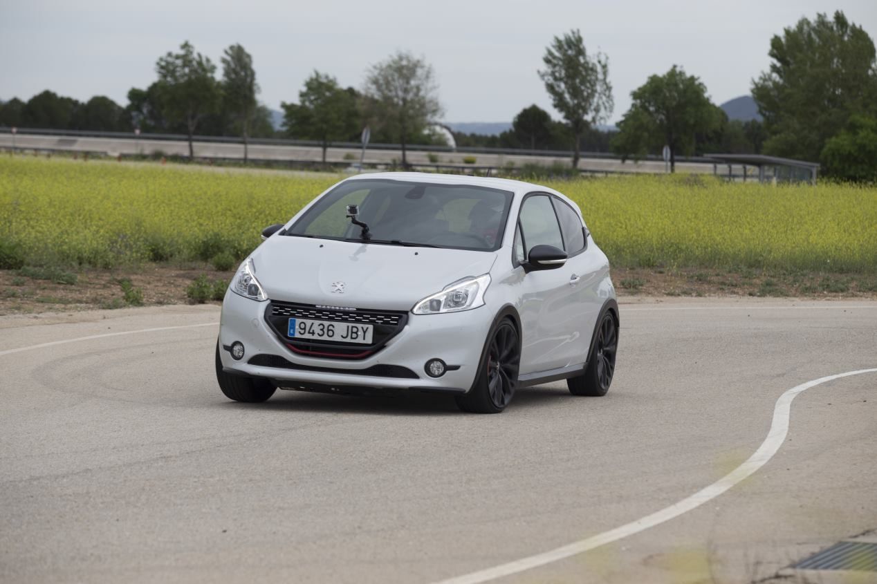 Los 10 coches deportivos más divertidos por menos de 30.000 euros