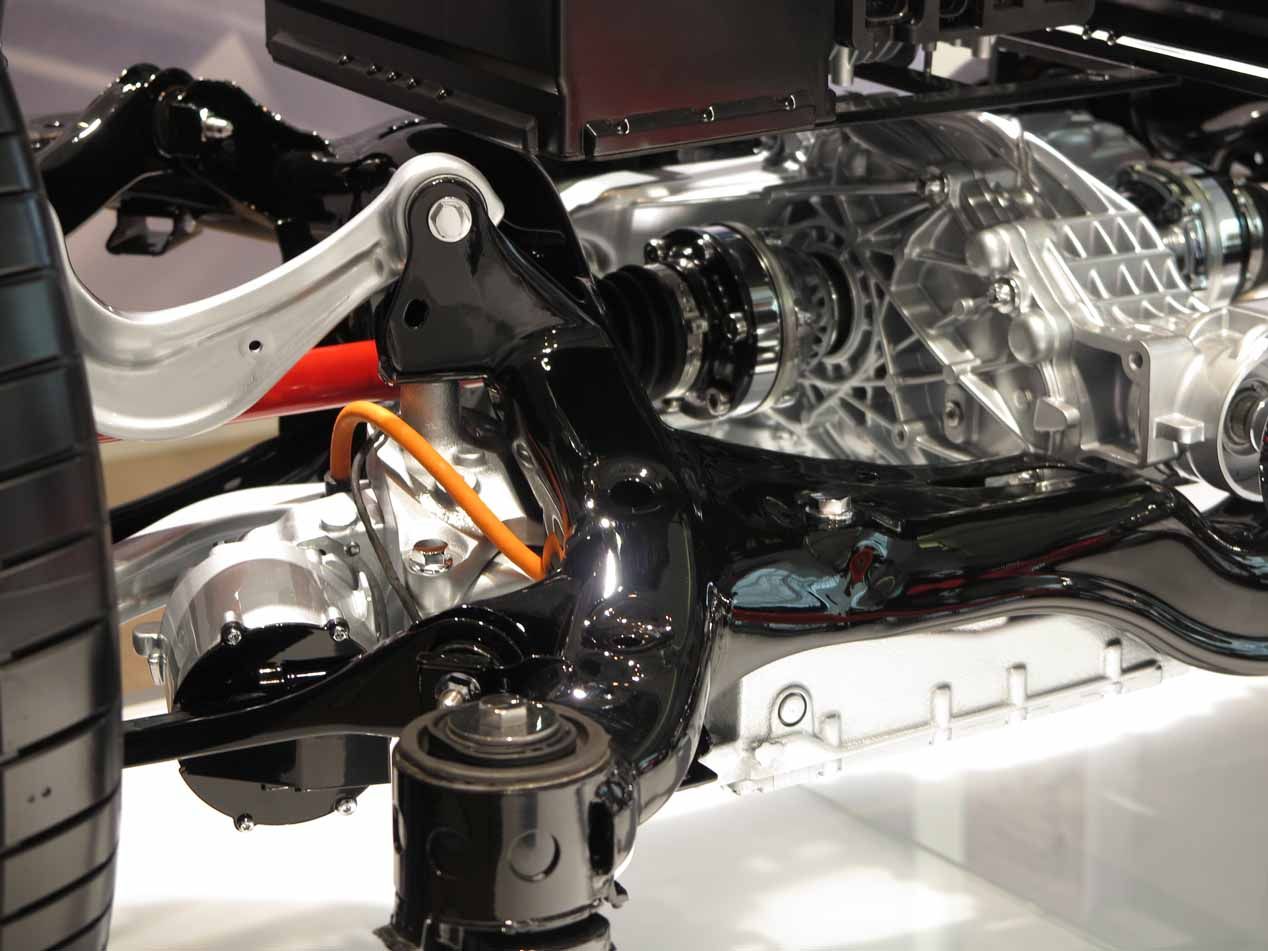Amortiguación eléctrica en el Audi A8 y ¿suspensión pendular para aumentar el confort y evitar el mareo?