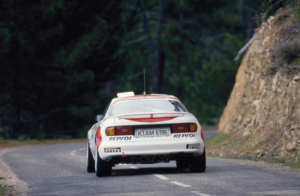 Prueba original del Toyota Celica Turbo 4WD Grupo A de Carlos Sainz, ¡qué cochazo!