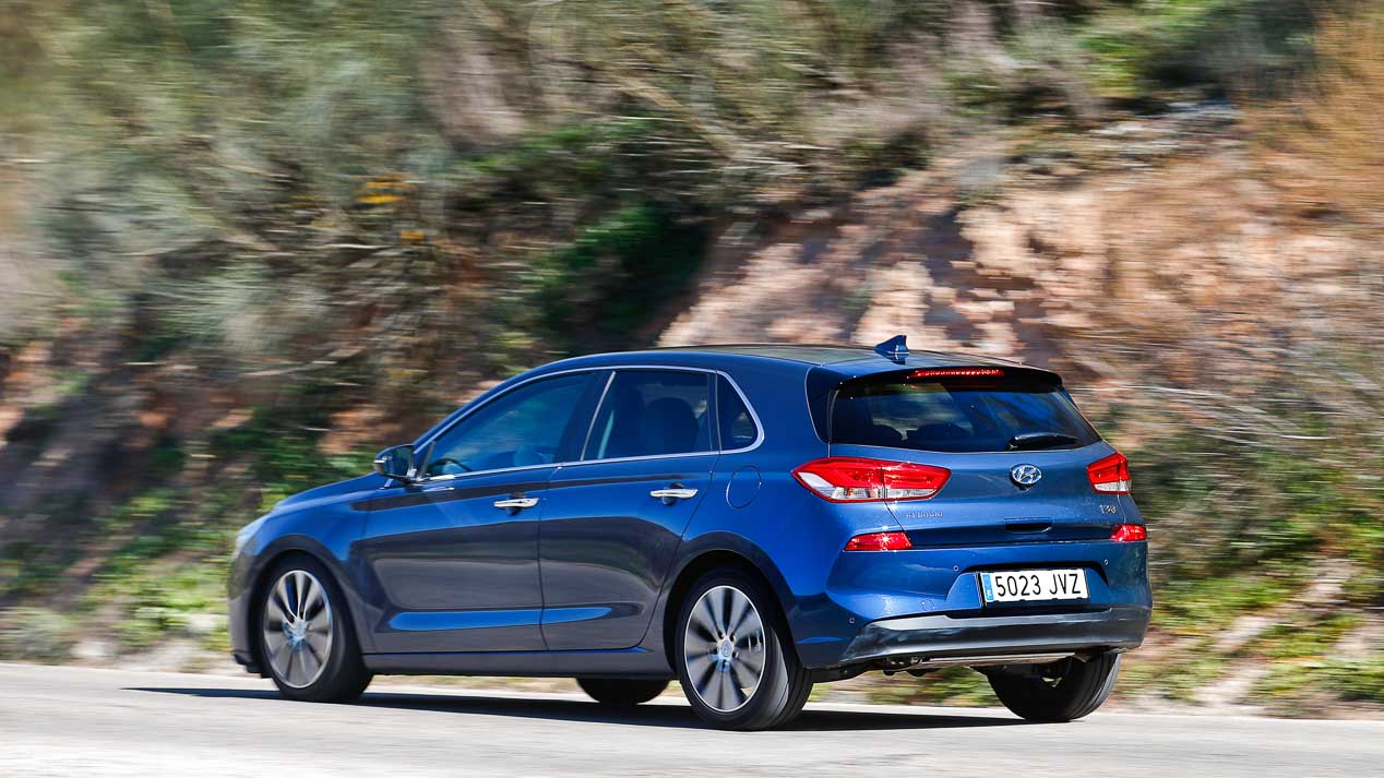 Hyundai i30 1.0 TGDI vs Volkswagen Golf 1.0 TSI, asalto al líder
