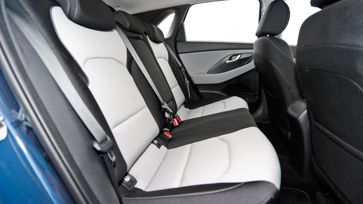 Hyundai i30 1.0 TGDI vs Volkswagen Golf 1.0 TSI, asalto al líder