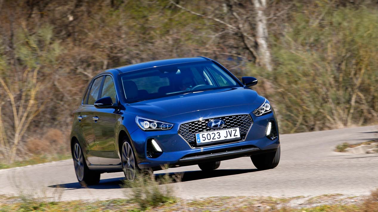Hyundai i30 1.0 TGDI vs Volkswagen Golf 1.0 TSI, asalto al líder