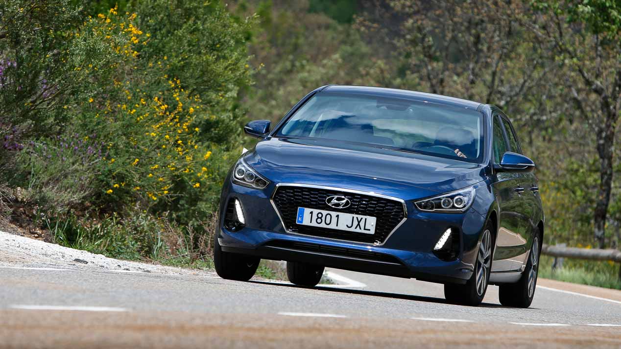 Hyundai i30 1.0 TGDI vs Volkswagen Golf 1.0 TSI, asalto al líder