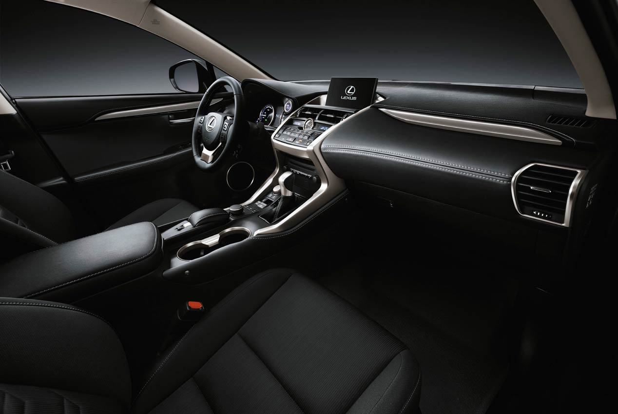 Lexus y su gama de coches: cien por cien híbridos