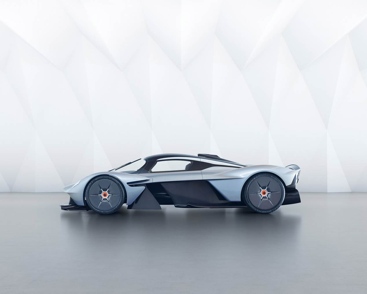 Aston Martin Valkyrie, un hiperdeportivo brutal
