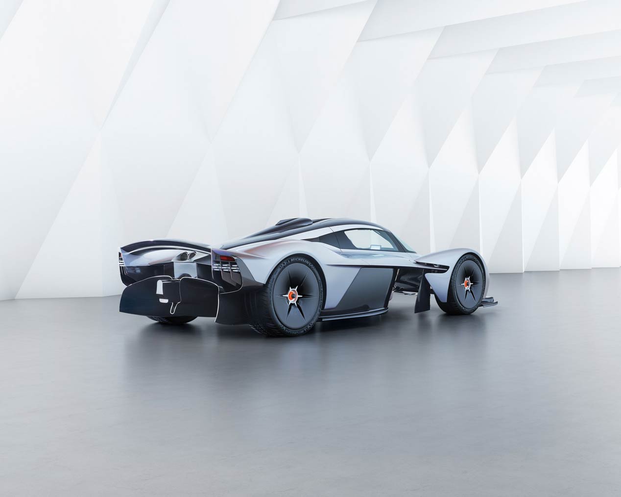 Aston Martin Valkyrie, un hiperdeportivo brutal