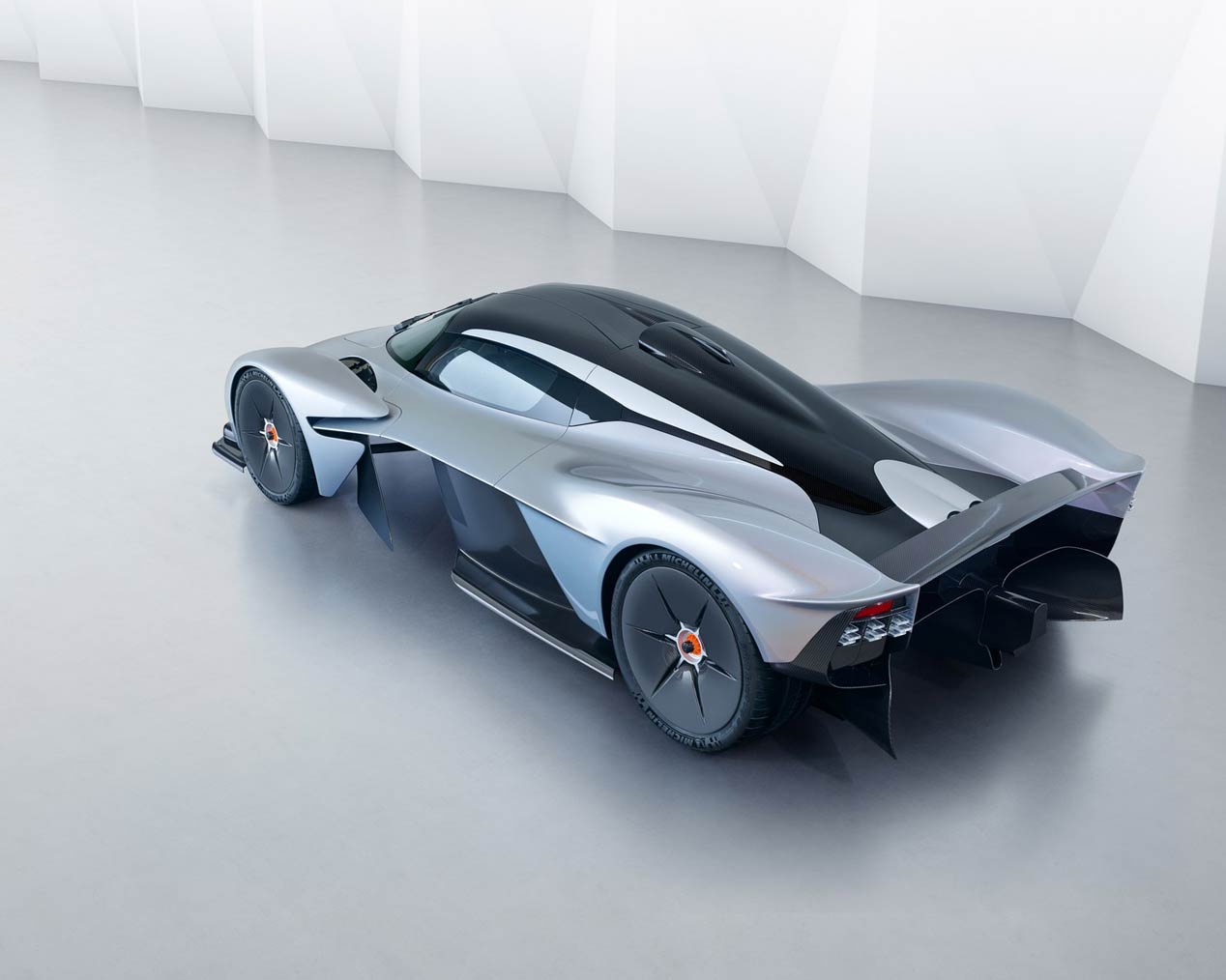 Aston Martin Valkyrie, un hiperdeportivo brutal