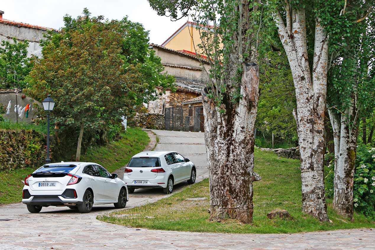 Honda Civic 1.0 I-VTEC Turbo vs VW Golf 1.0 TSI, a prueba