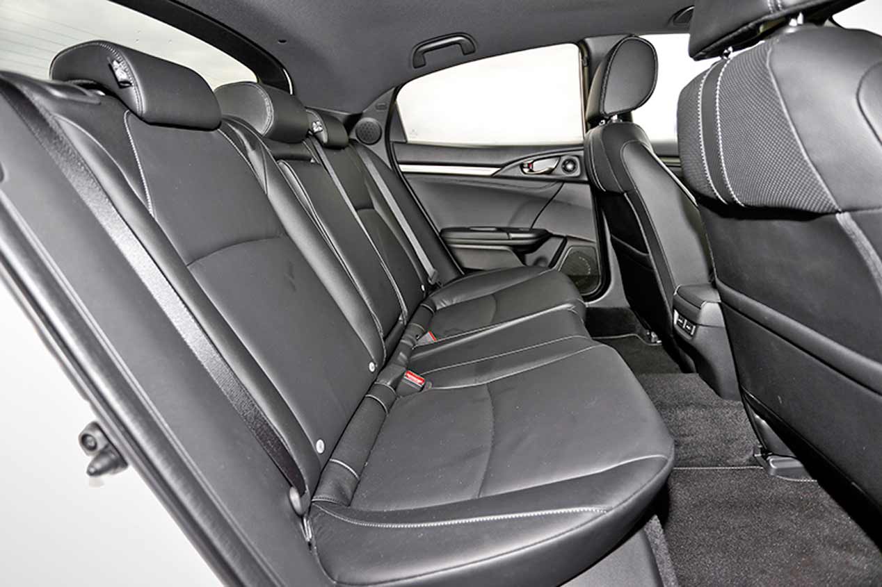 Honda Civic 1.0 I-VTEC Turbo vs VW Golf 1.0 TSI, a prueba
