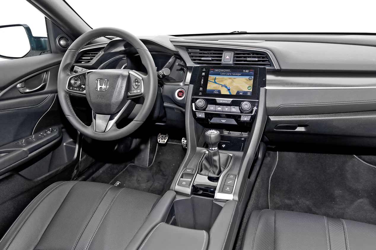 Honda Civic 1.0 I-VTEC Turbo vs VW Golf 1.0 TSI, a prueba