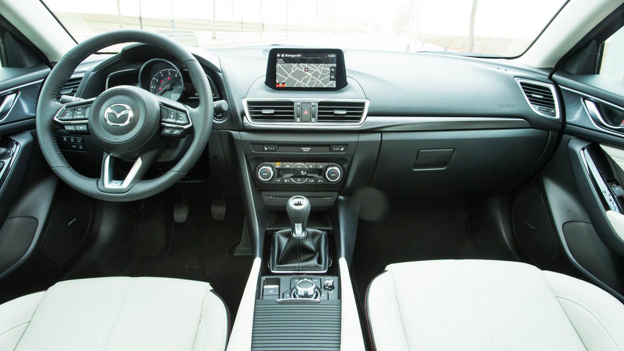 Comparativa Ford Focus EcoBoost 125 frente a Mazda 3 Skyactiv-G 120