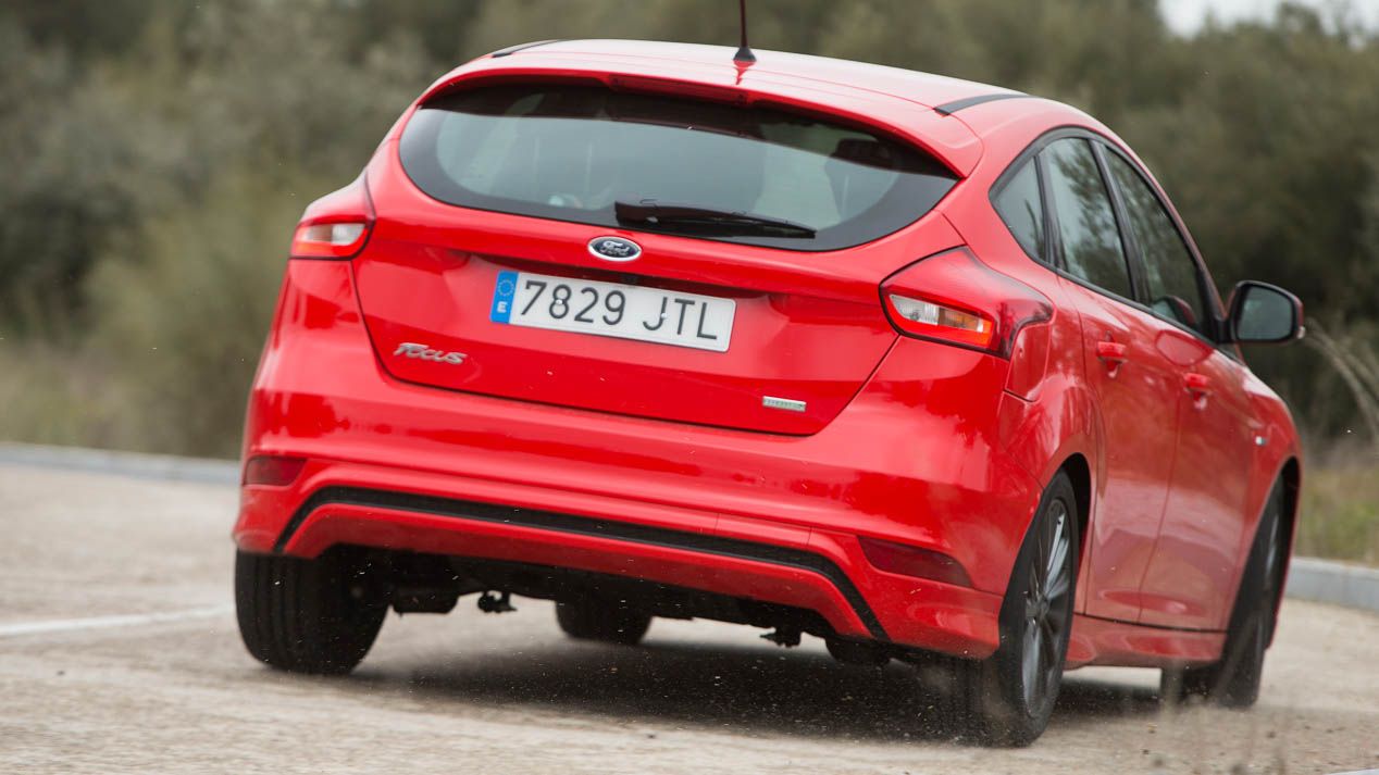 Comparativa Ford Focus EcoBoost 125 frente a Mazda 3 Skyactiv-G 120